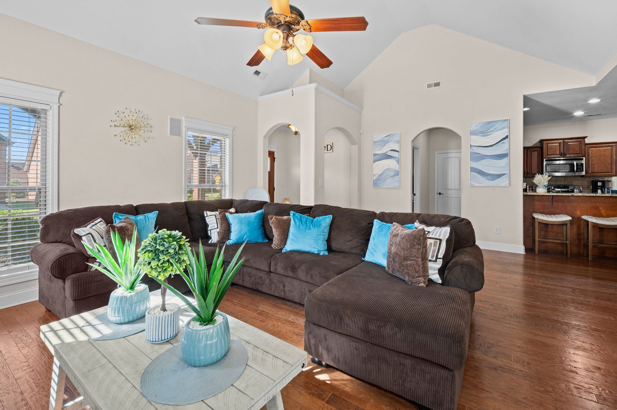206 Dorchester Cir