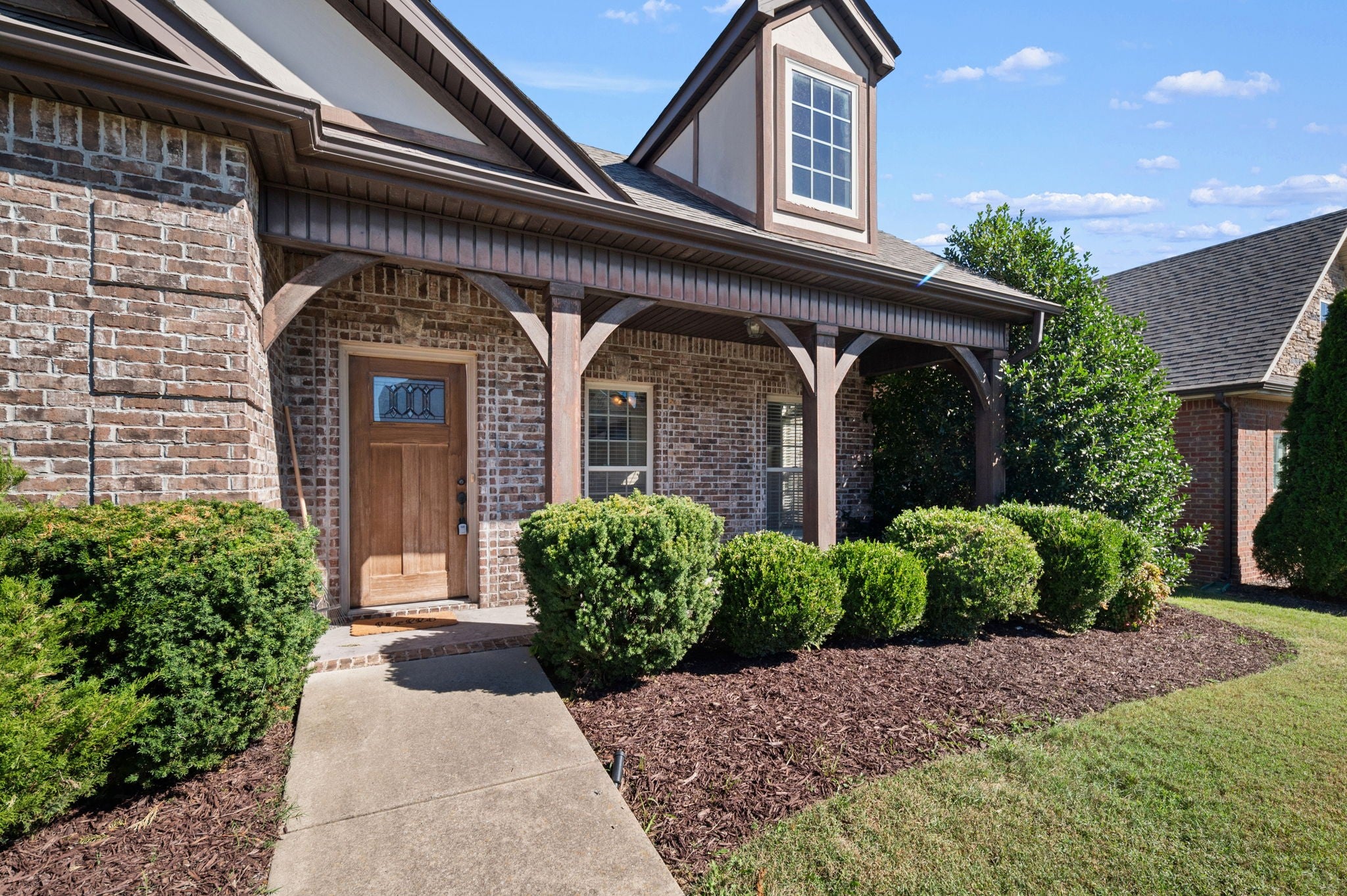 206 Dorchester Cir