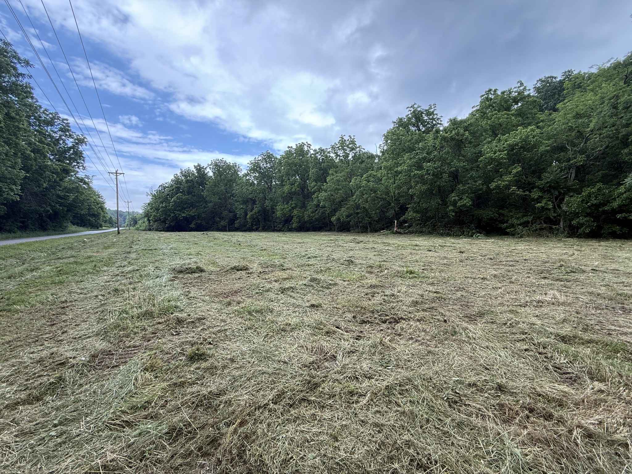 3324 Old Highway 31 E