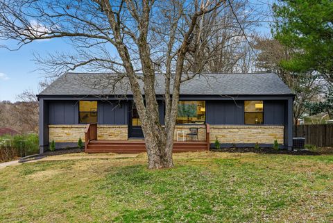 2505 Shadow Ln Nashville TN 37216