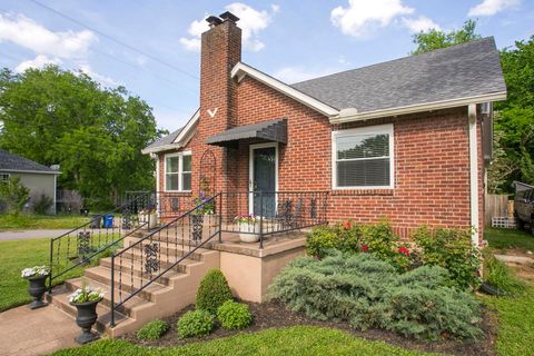 Photo of 806 Fleming St, Columbia, TN 38401 (MLS # 3305276)