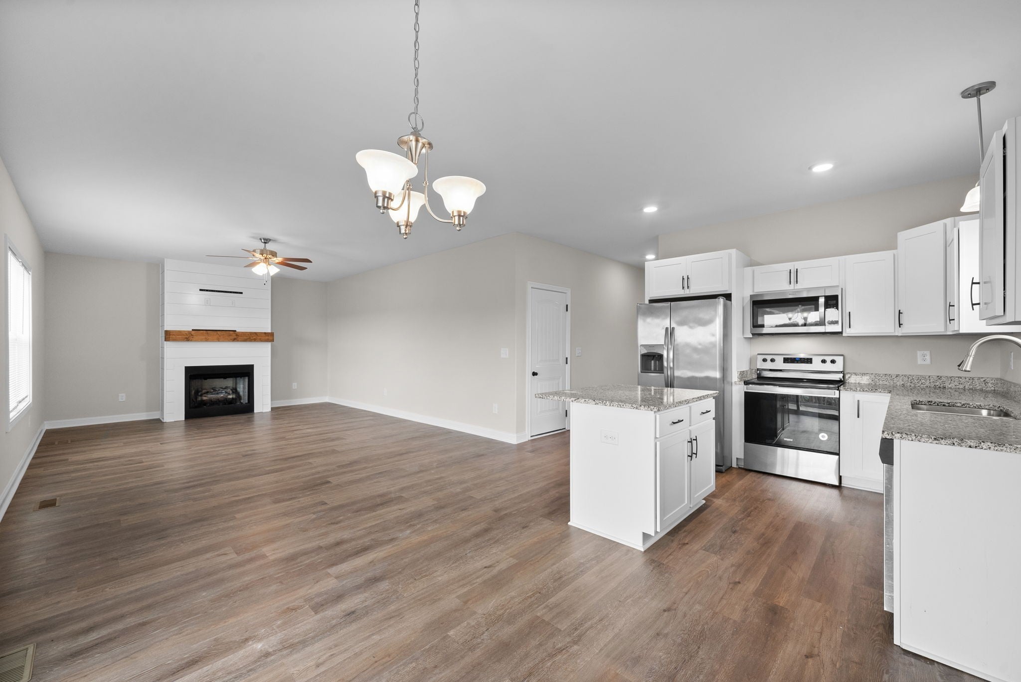 668 Crestone Ct
