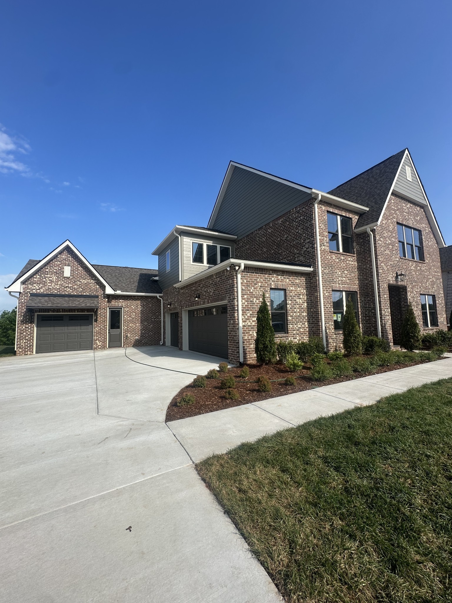 165 Manor Way