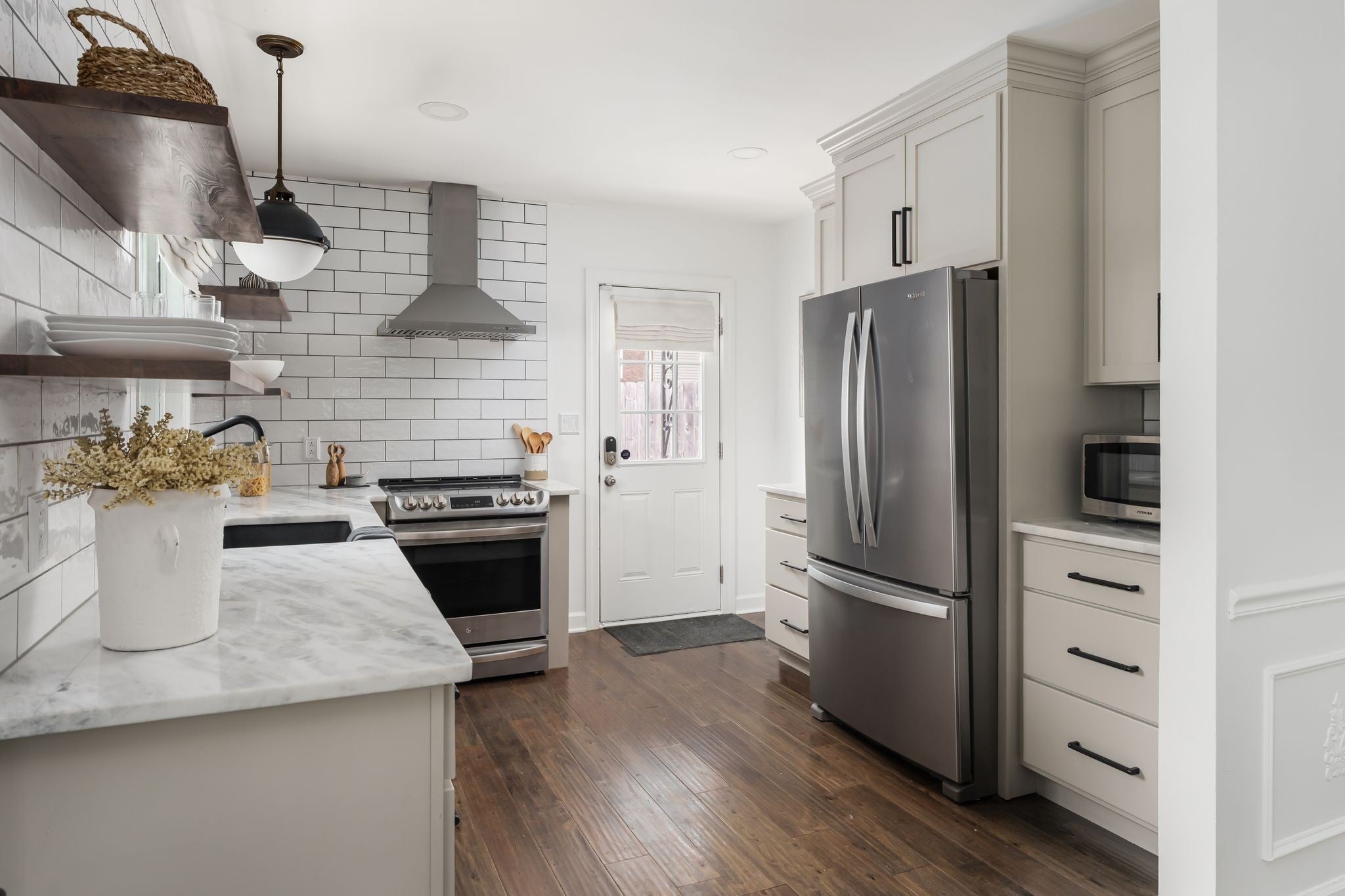 2809 Surrey Rd