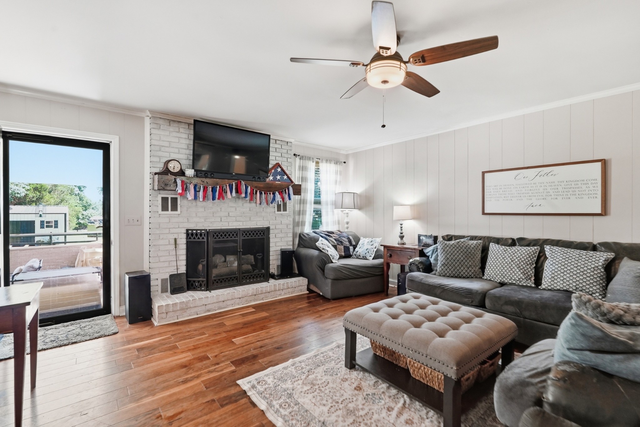 1512 Smith Dr