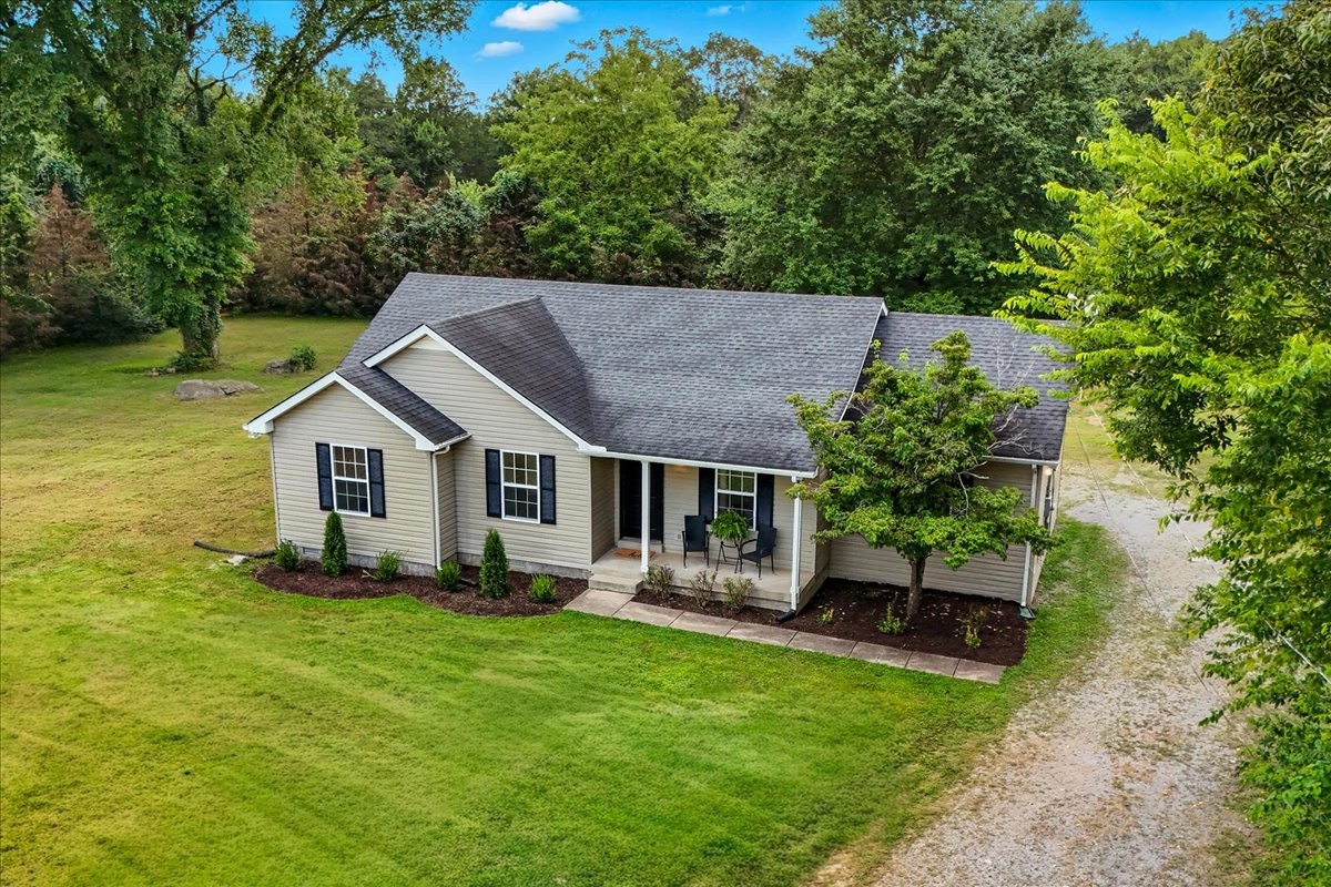 225 Antler Dr