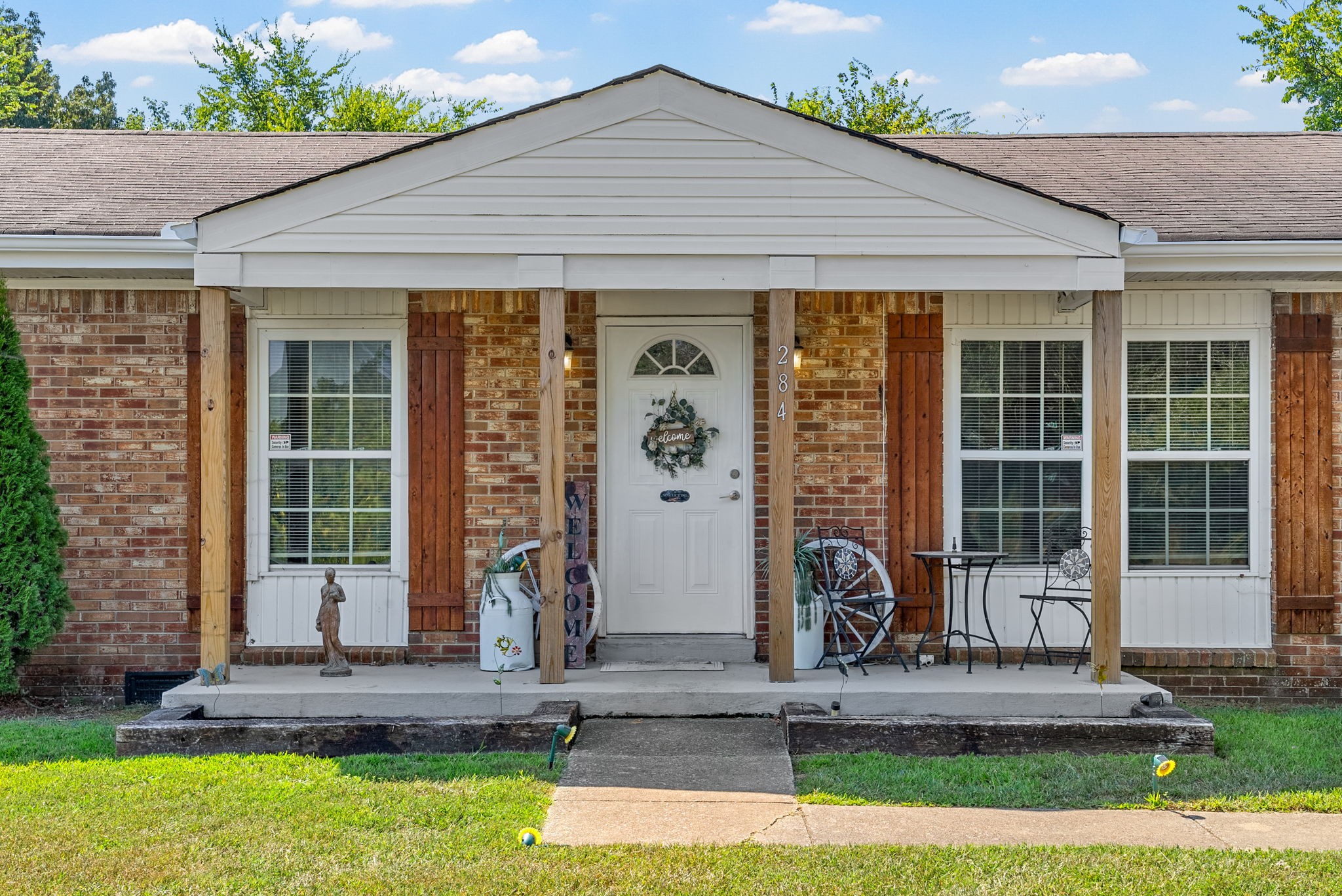 284 Lafayette Rd