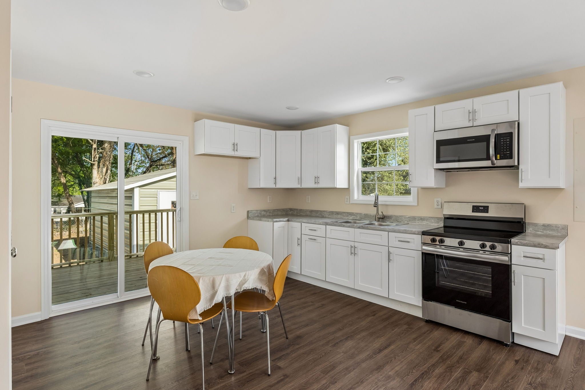224 Hardison Ave