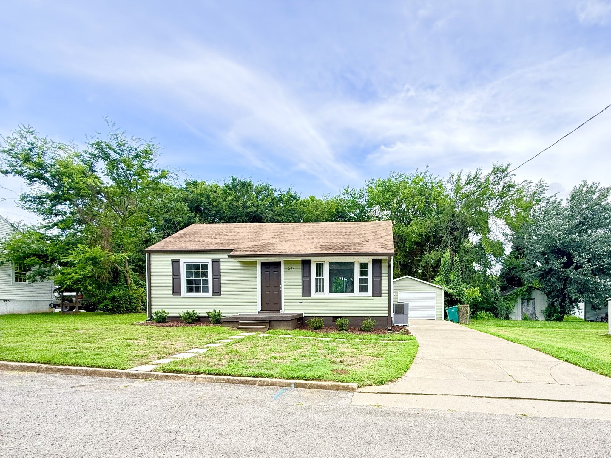 224 Hardison Ave
