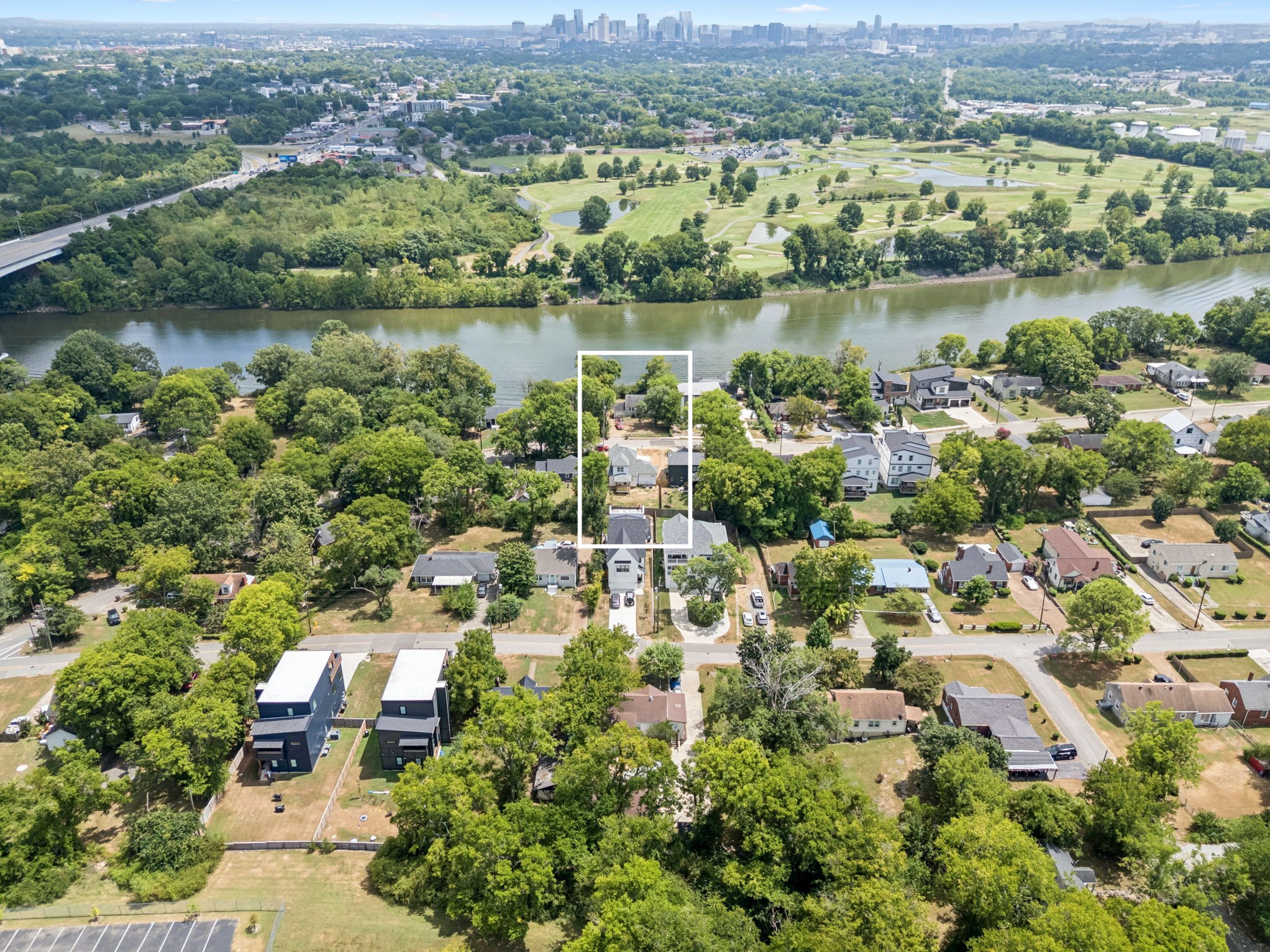 1825 River Dr