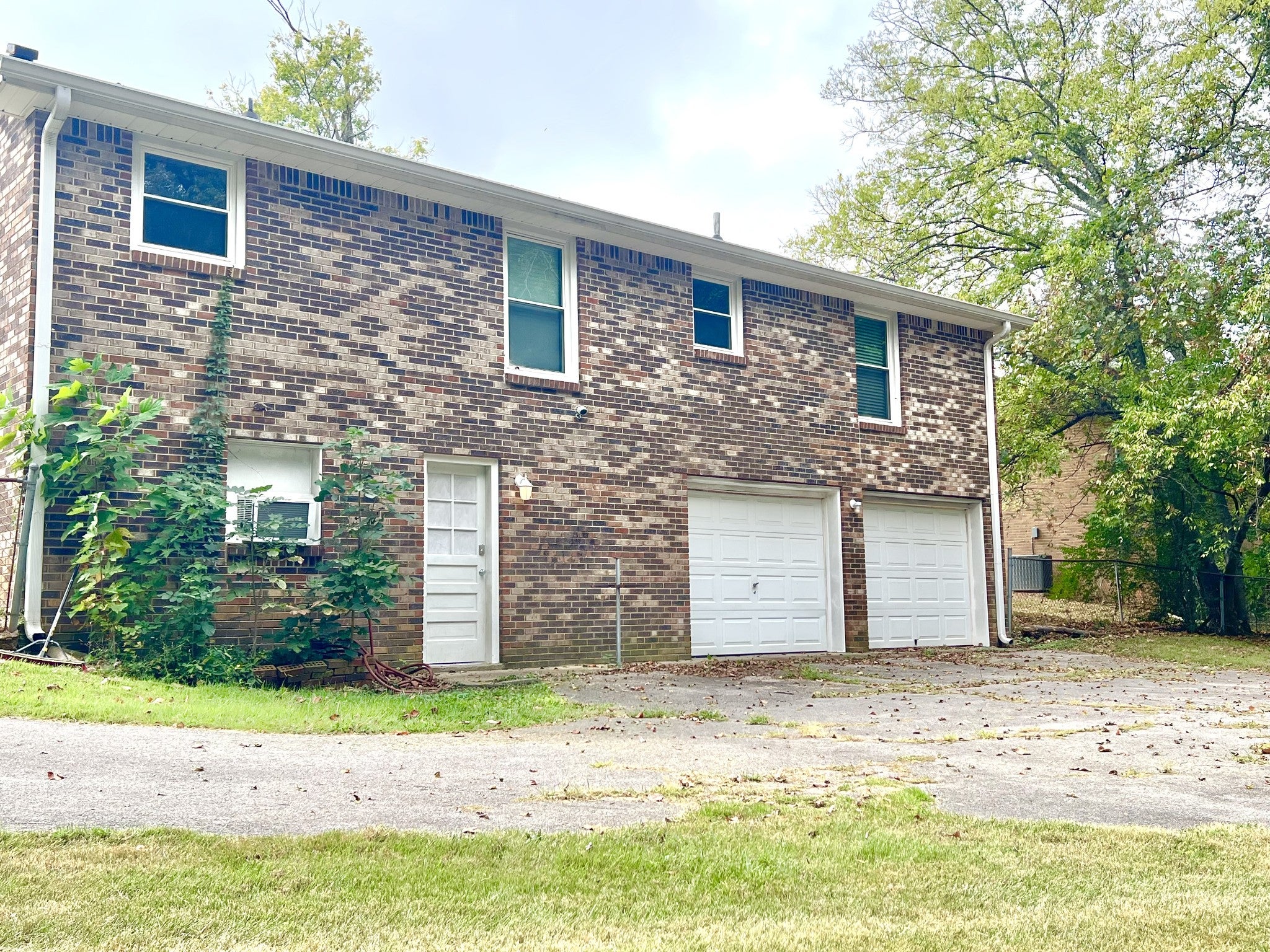 609 Chrisman Dr
