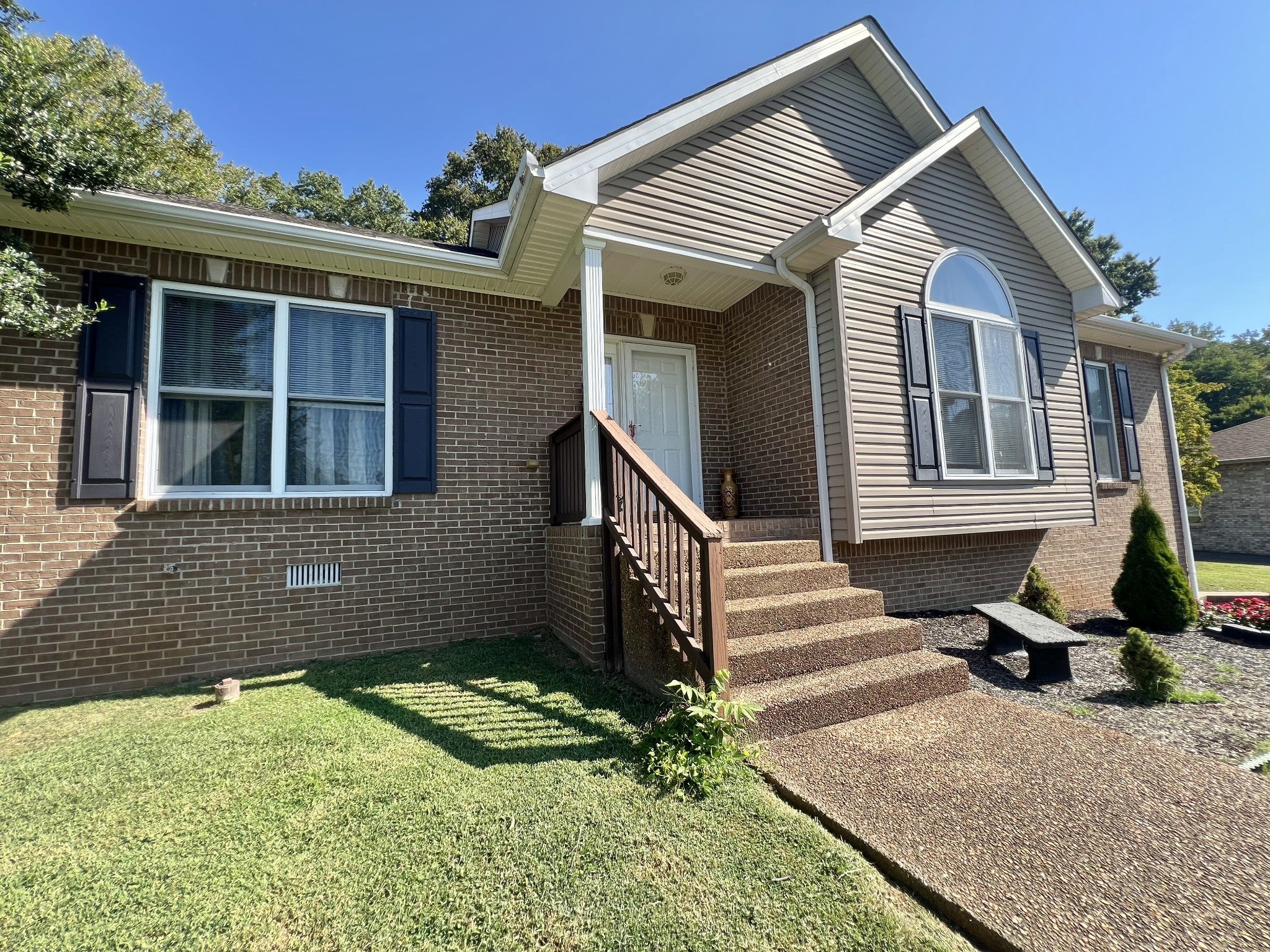 2312 Woodmont Dr