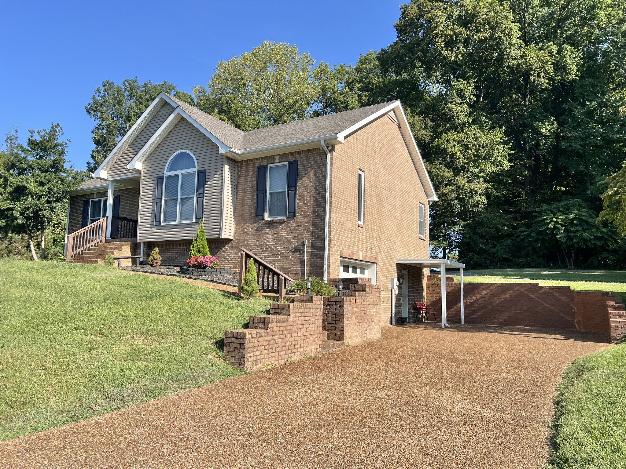 2312 Woodmont Dr