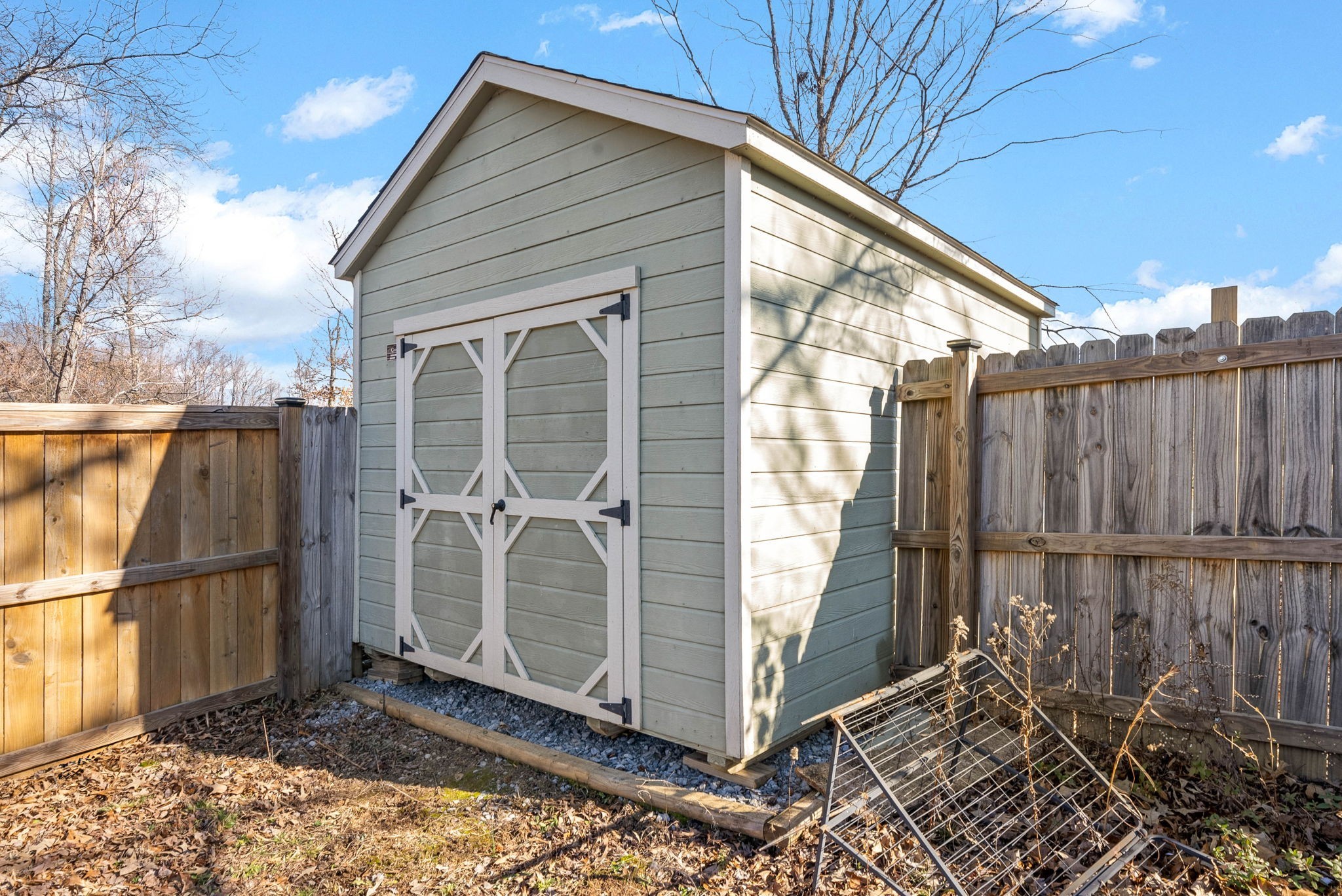 Clarksville, Tennessee 37042, United States, 4 Bedrooms Bedrooms, ,3 BathroomsBathrooms,Residential,Active,110670