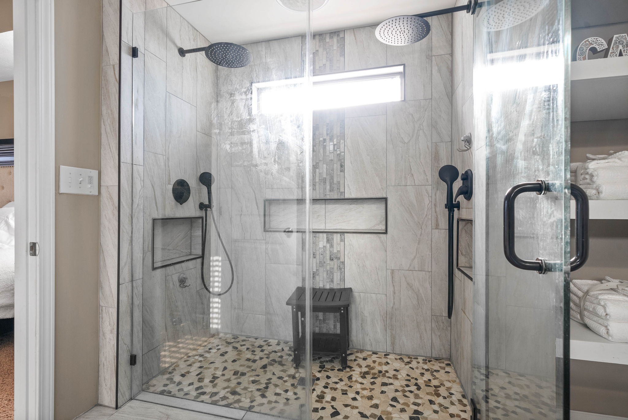 Clarksville, Tennessee 37042, United States, 4 Bedrooms Bedrooms, ,3 BathroomsBathrooms,Residential,Active,110670