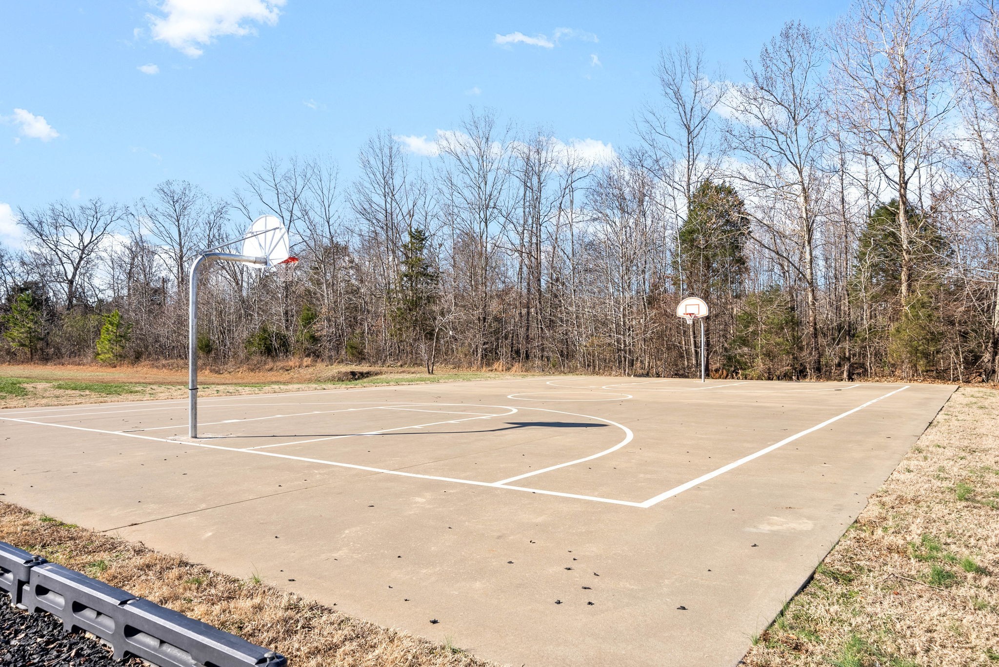 Clarksville, Tennessee 37042, United States, 4 Bedrooms Bedrooms, ,3 BathroomsBathrooms,Residential,Active,110670