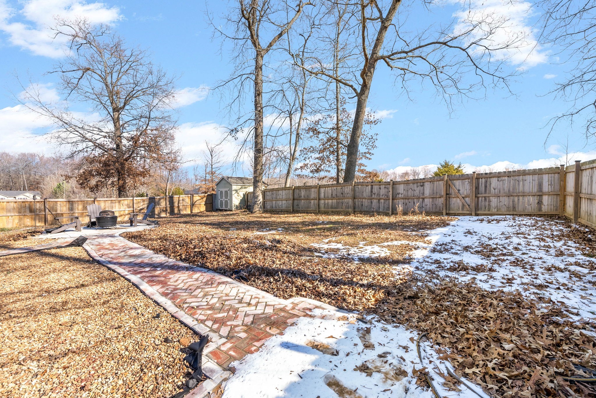 Clarksville, Tennessee 37042, United States, 4 Bedrooms Bedrooms, ,3 BathroomsBathrooms,Residential,Active,110670