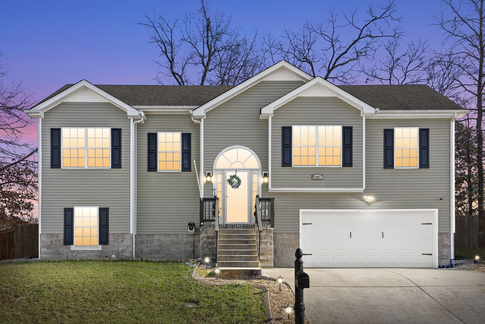 Clarksville, Tennessee 37042, United States, 4 Bedrooms Bedrooms, ,3 BathroomsBathrooms,Residential,Active,110670