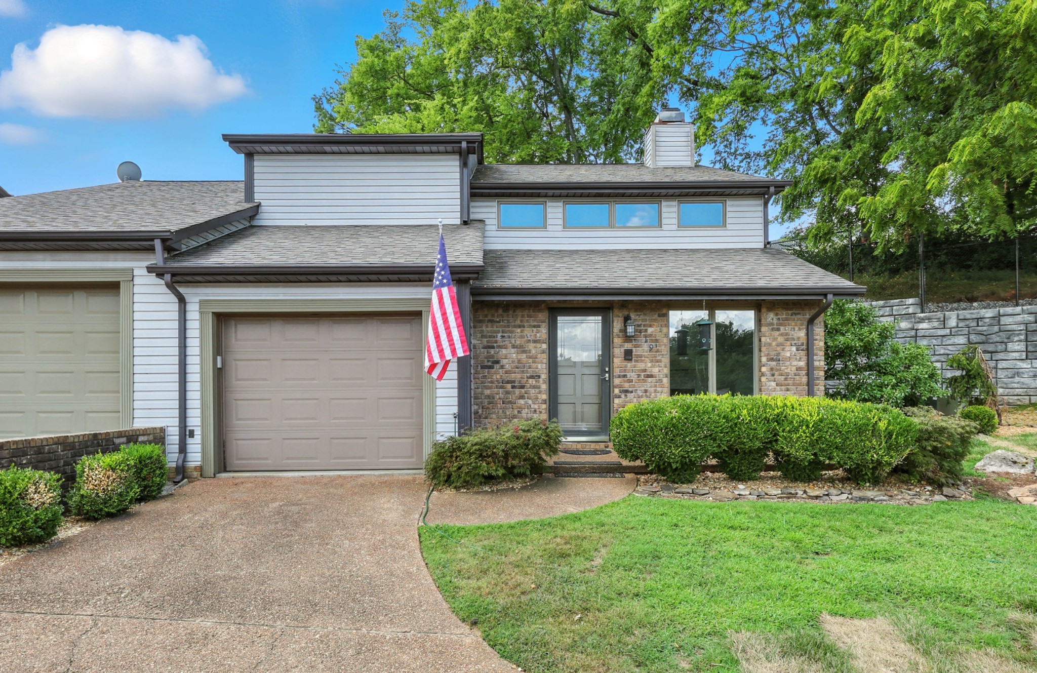 419 Country Club Ct