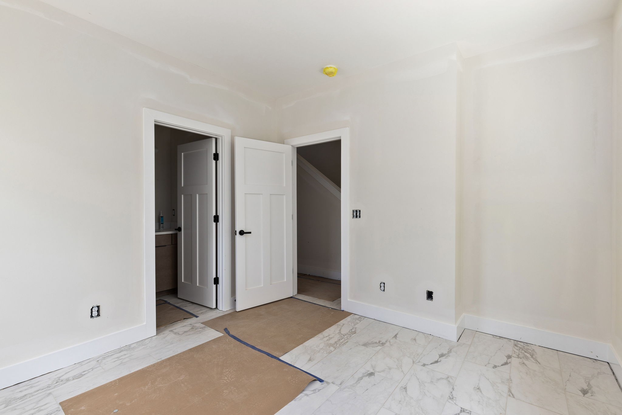 235 Lucy Ln