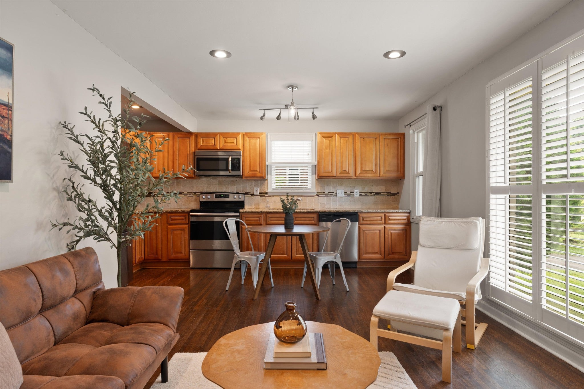 207 Theodore Rd