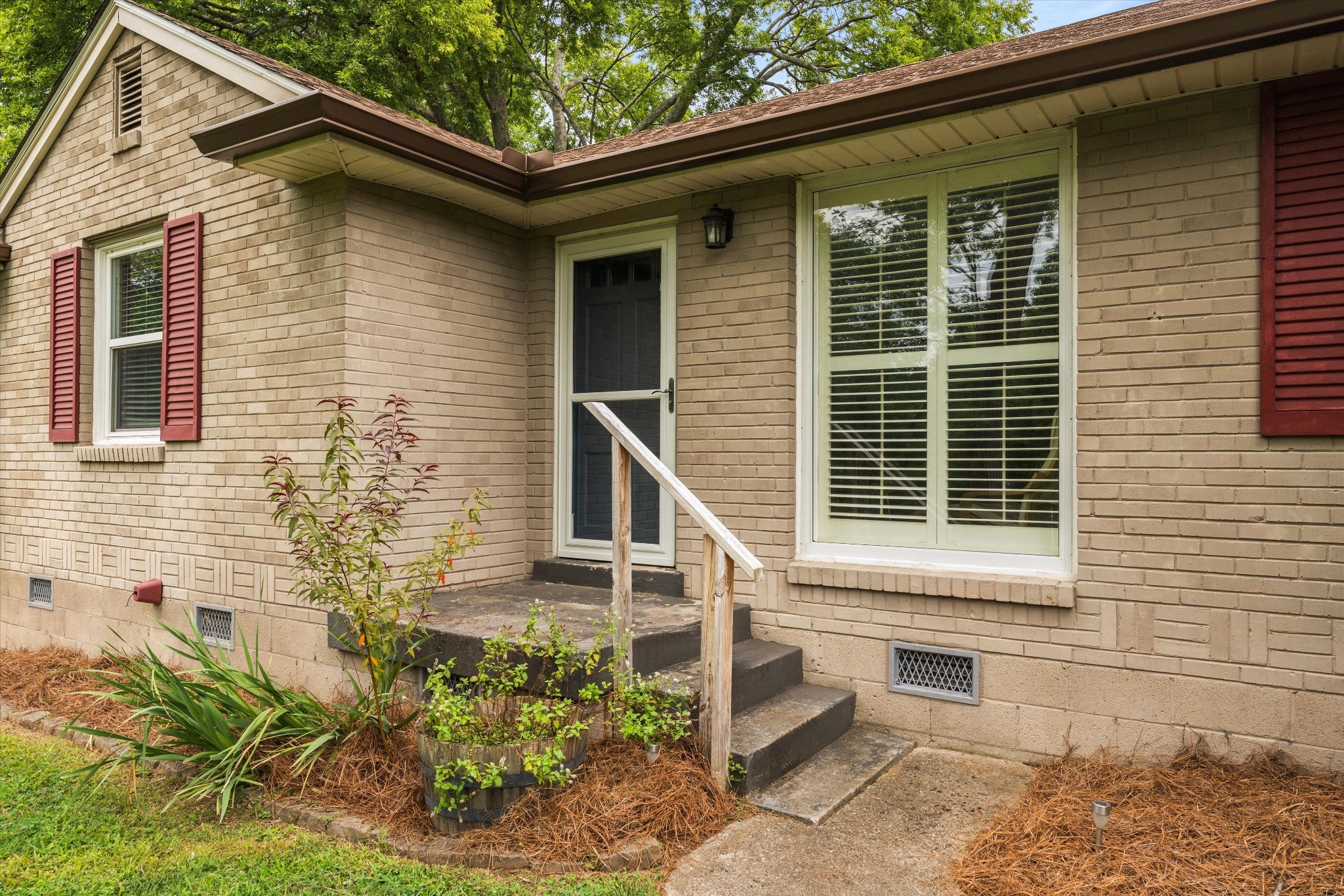 207 Theodore Rd, Nashville TN 37214 3-bed home, photo 5 of 26