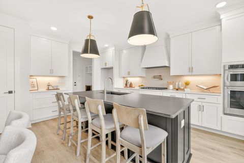 Photo of 518A Eastboro Drive, Nashville, TN 37218 (MLS # 3225221)