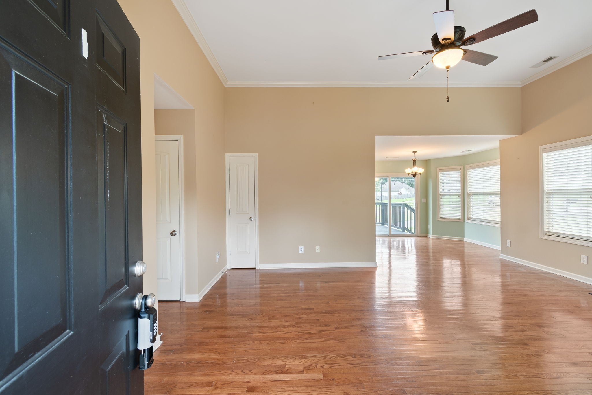 7307 Sheena Ln