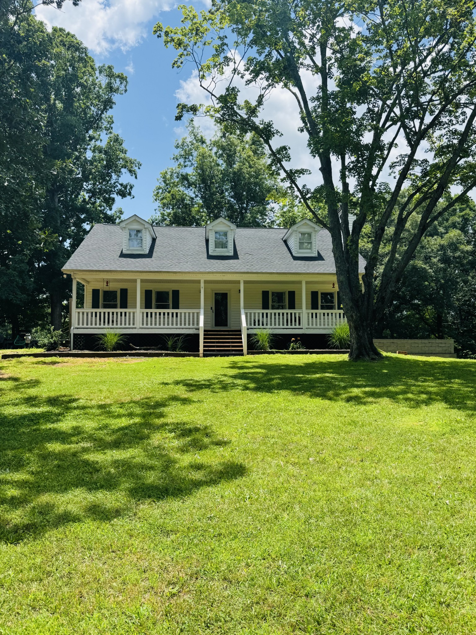 2114 Taylor Town Rd