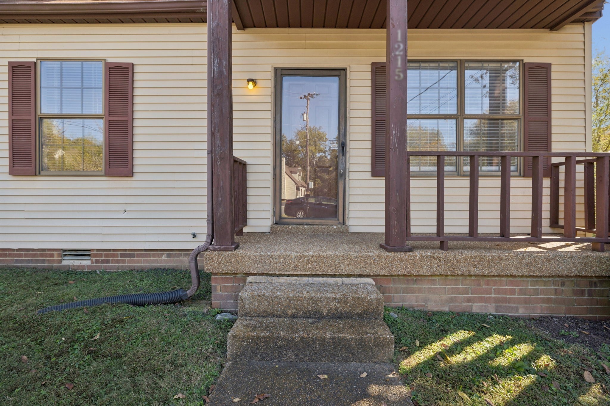 1215 Quail Rd
