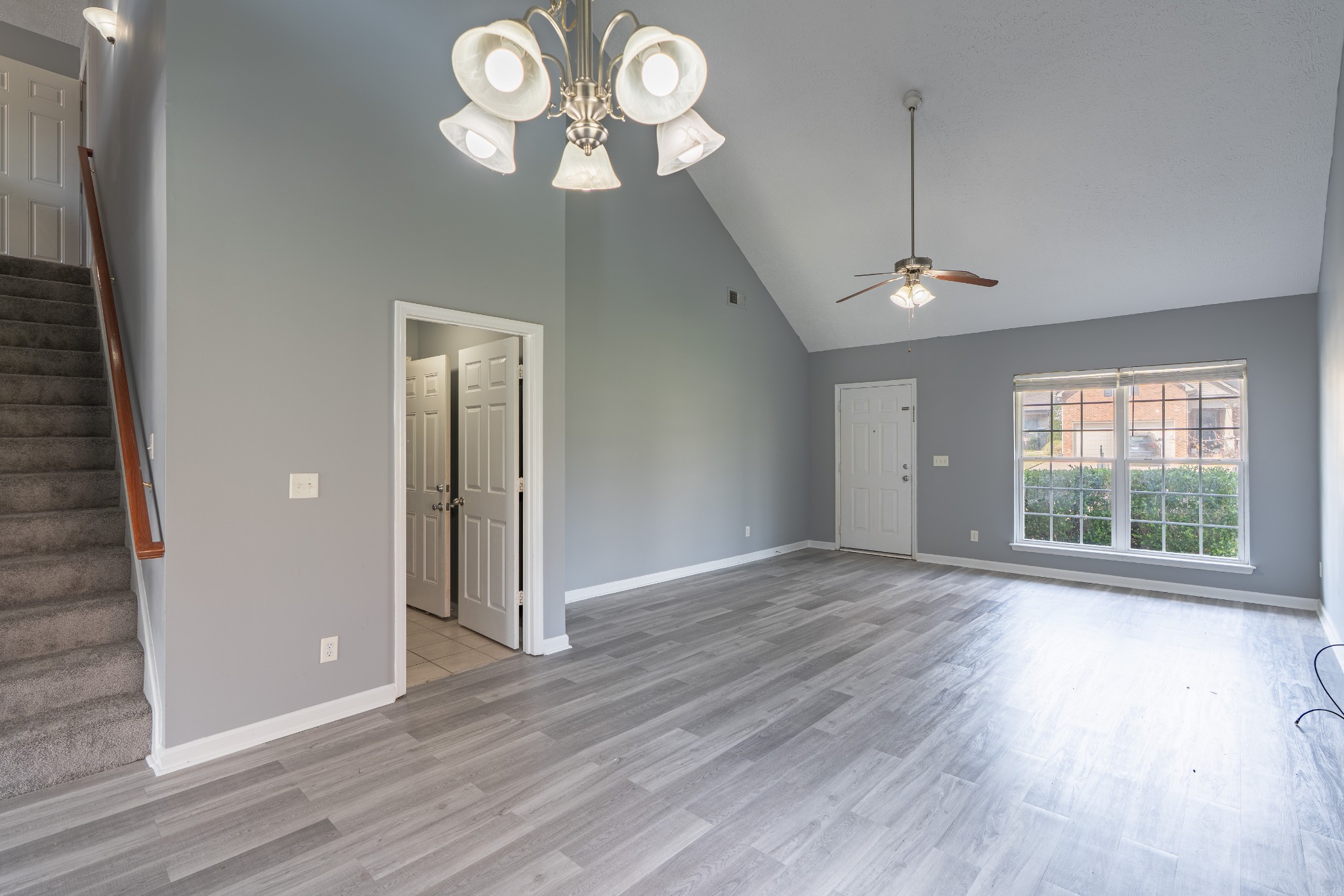 1214 Timber Creek Dr