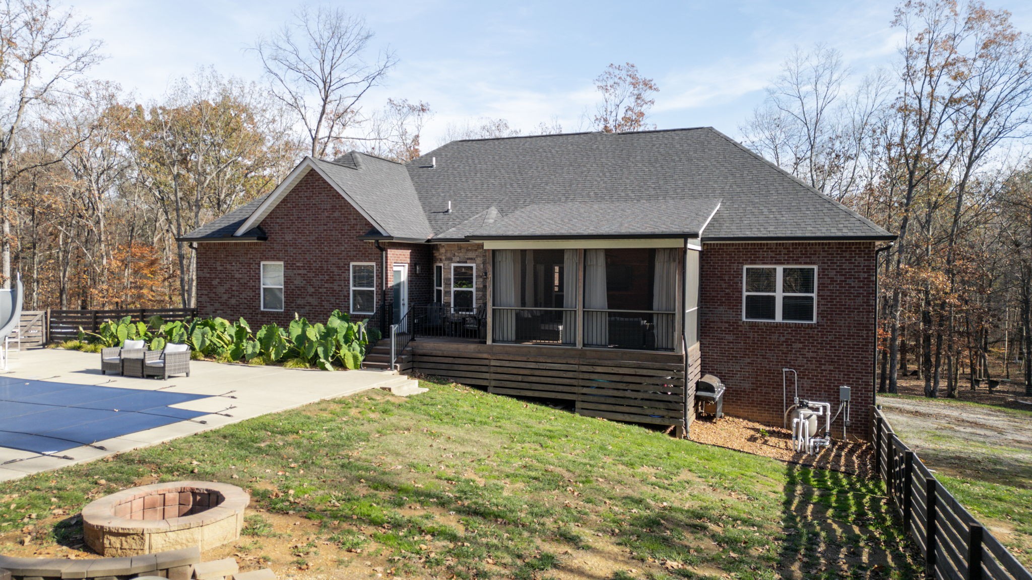 121 Regency Ln