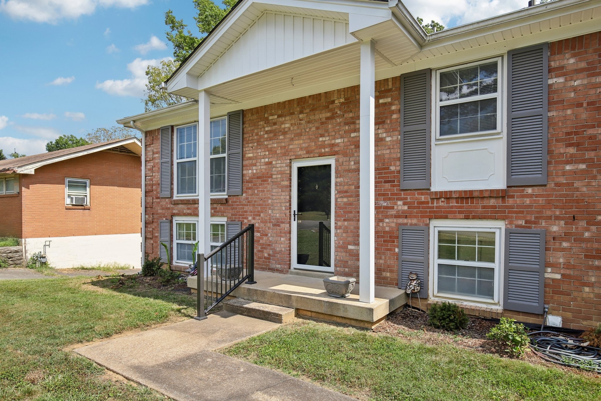 312 Honeyhill Dr