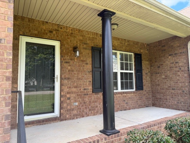 9941 Roanoke Dr