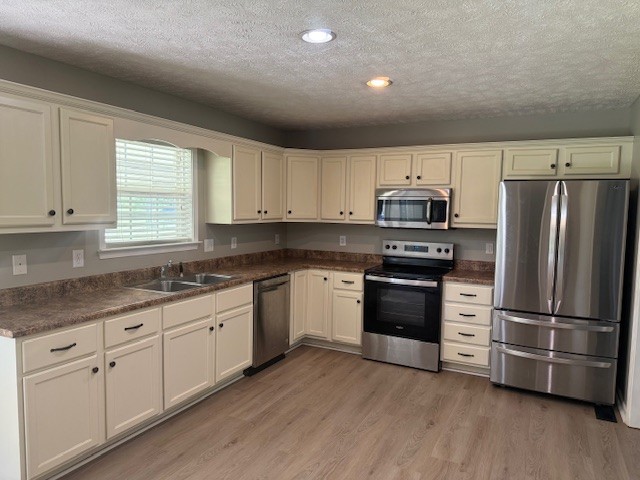 9941 Roanoke Dr
