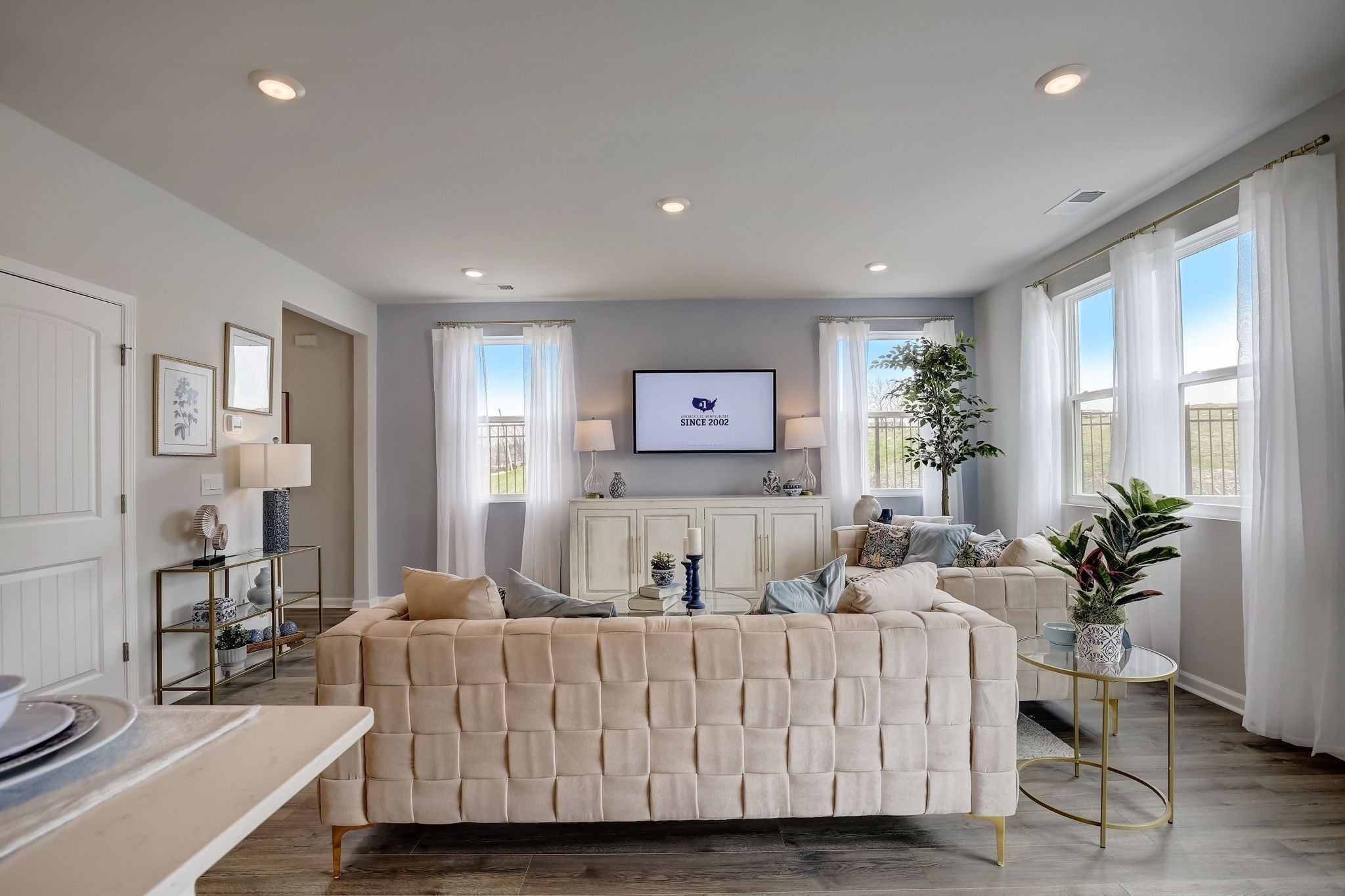 2233 Harlequin Point
