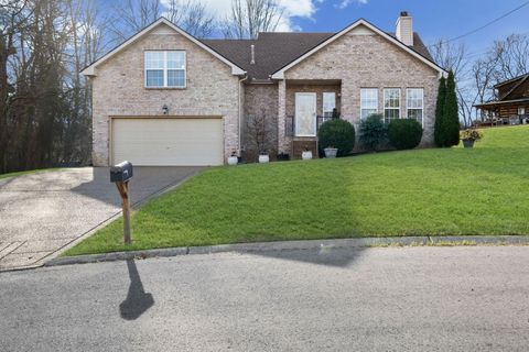 105 Hanover Ct Hendersonville TN 37075
