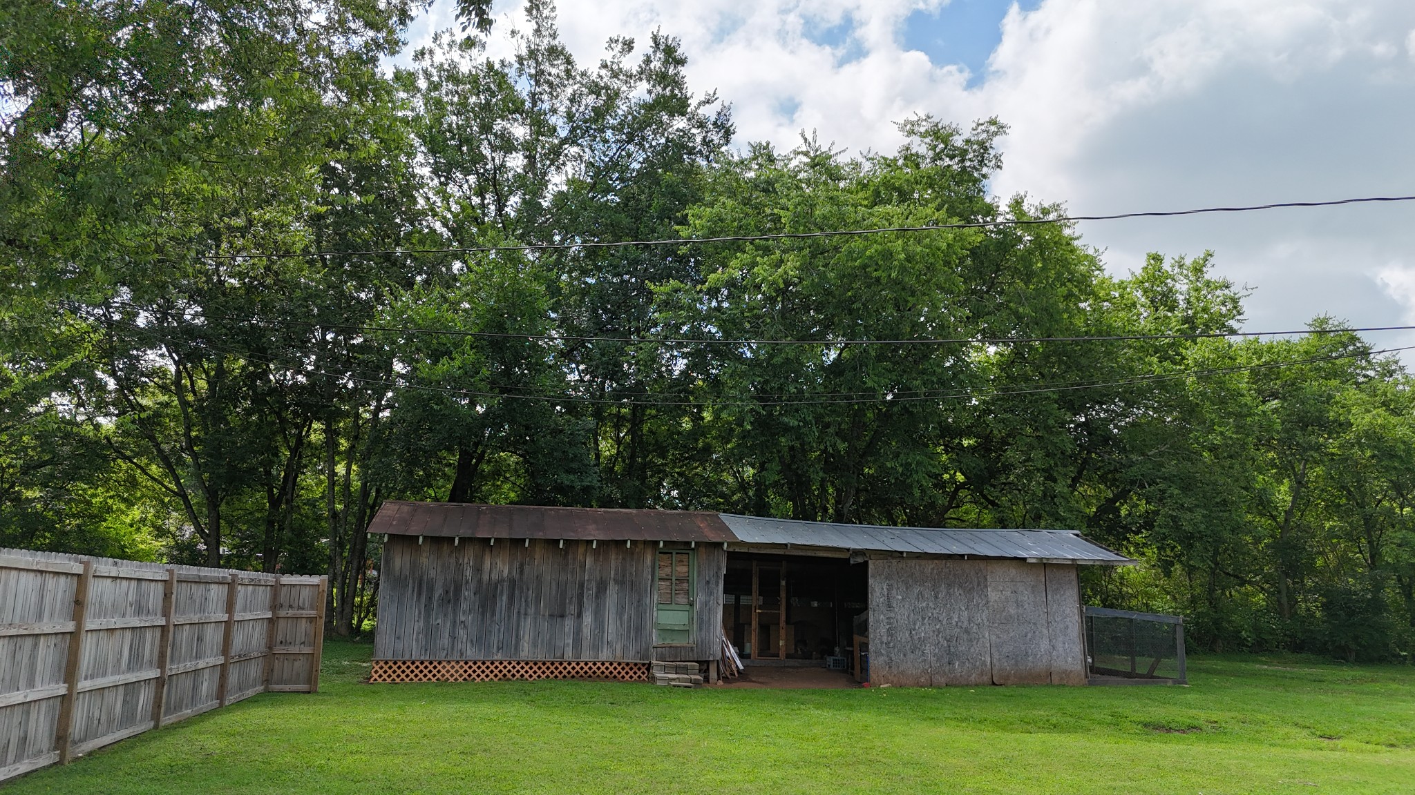 1851 W Jefferson Pike
