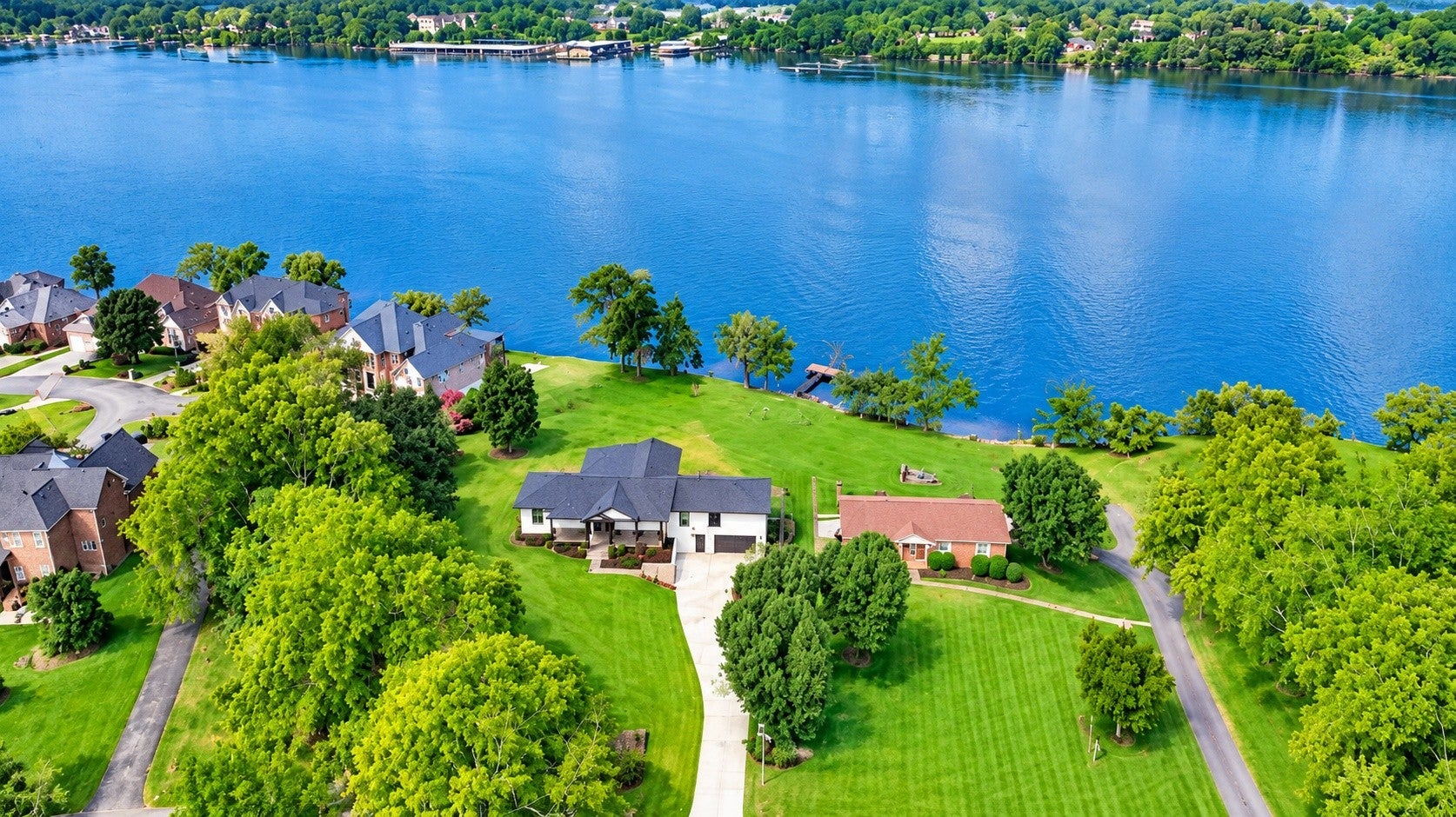132 Circle Dr