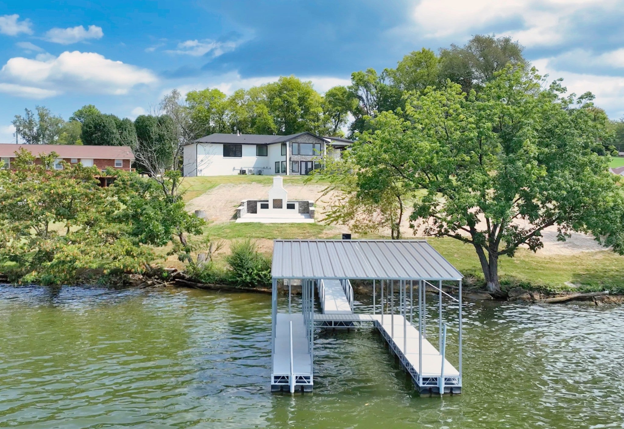 132 Circle Dr