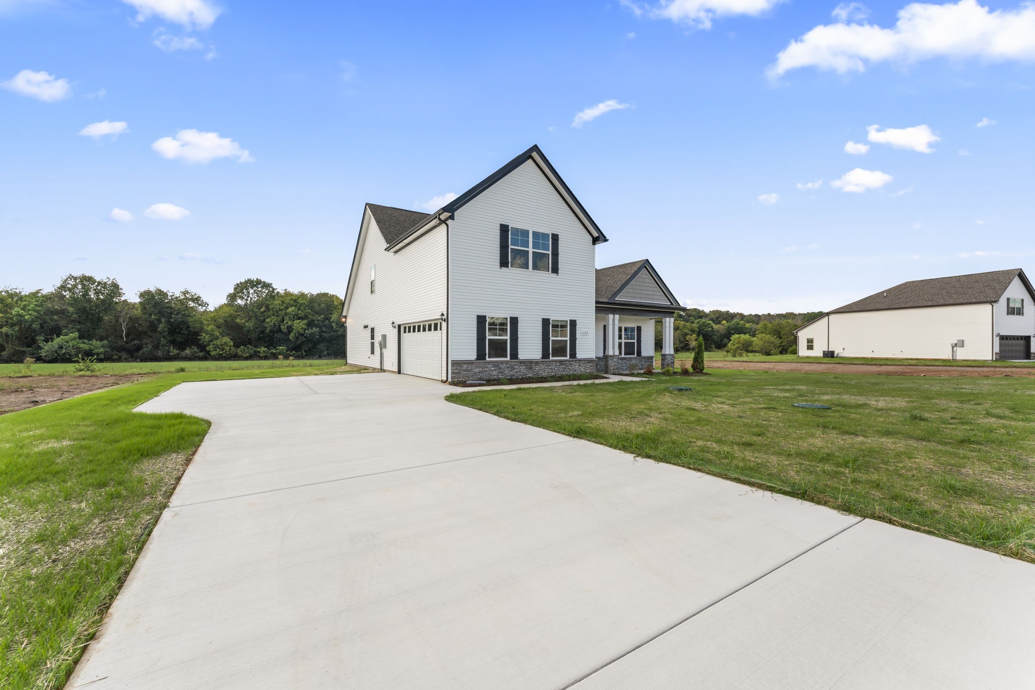 1122 Bluecreek Circle