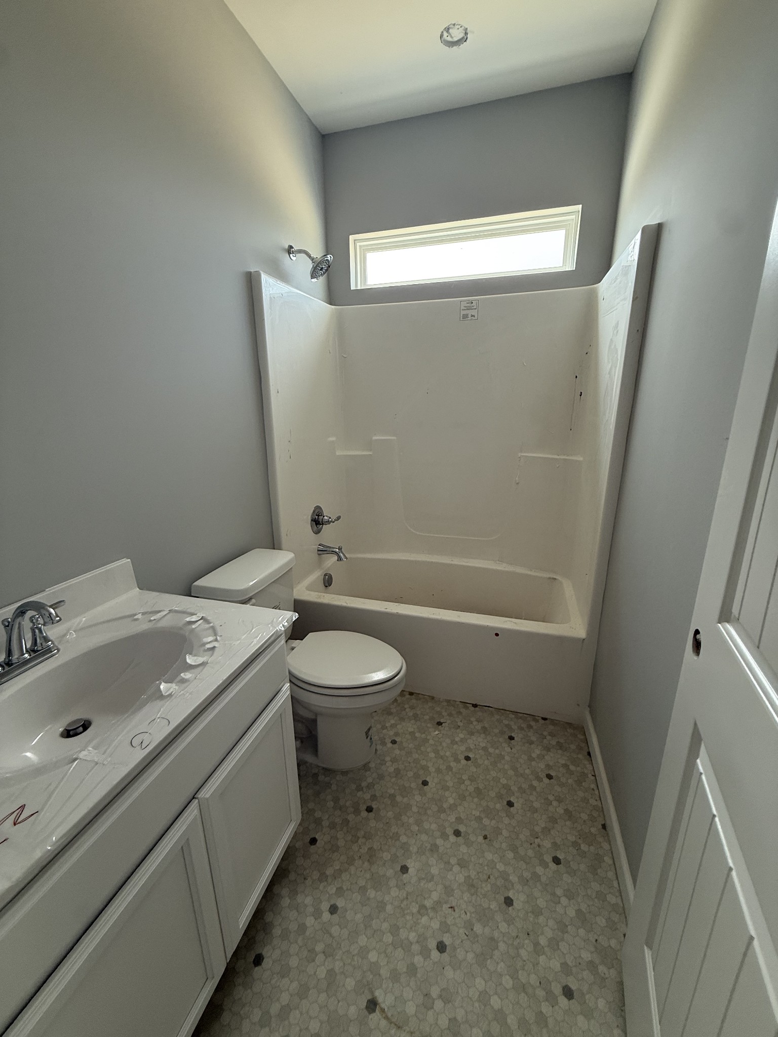 1122 Bluecreek Circle