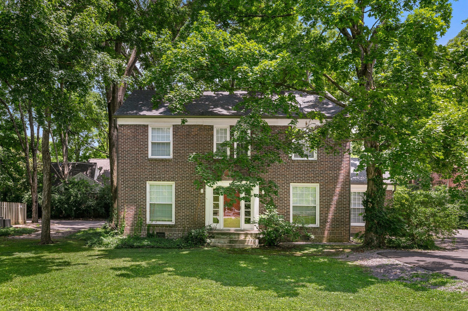 602 Bowling Ave
