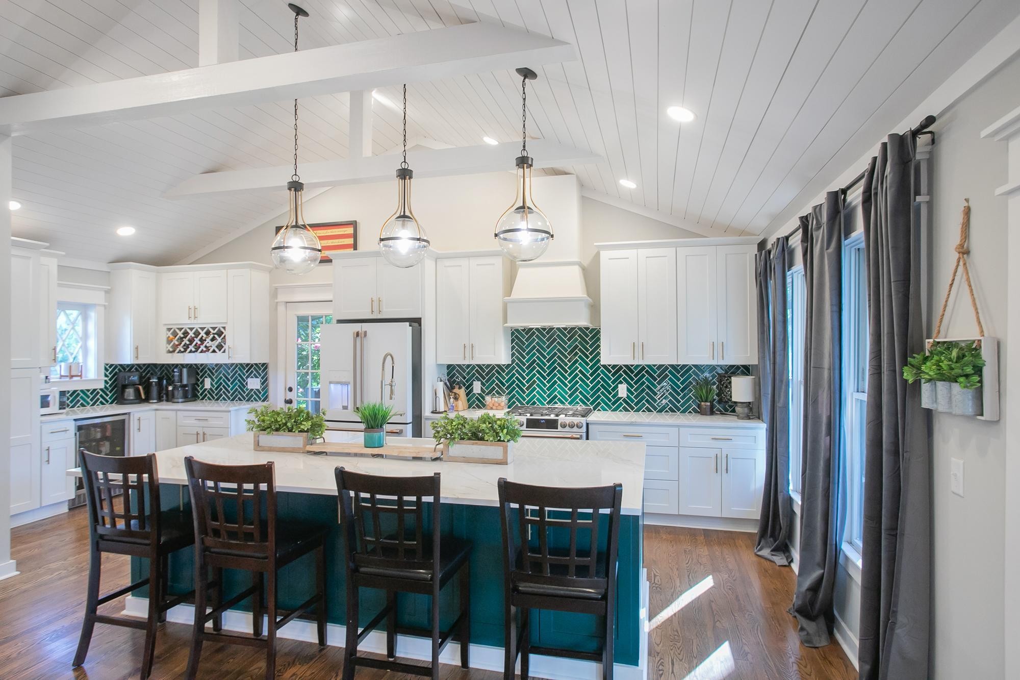 384 Green Harbor Rd