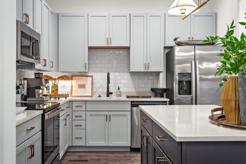 1268 3rd Ave S Nashville TN 37210