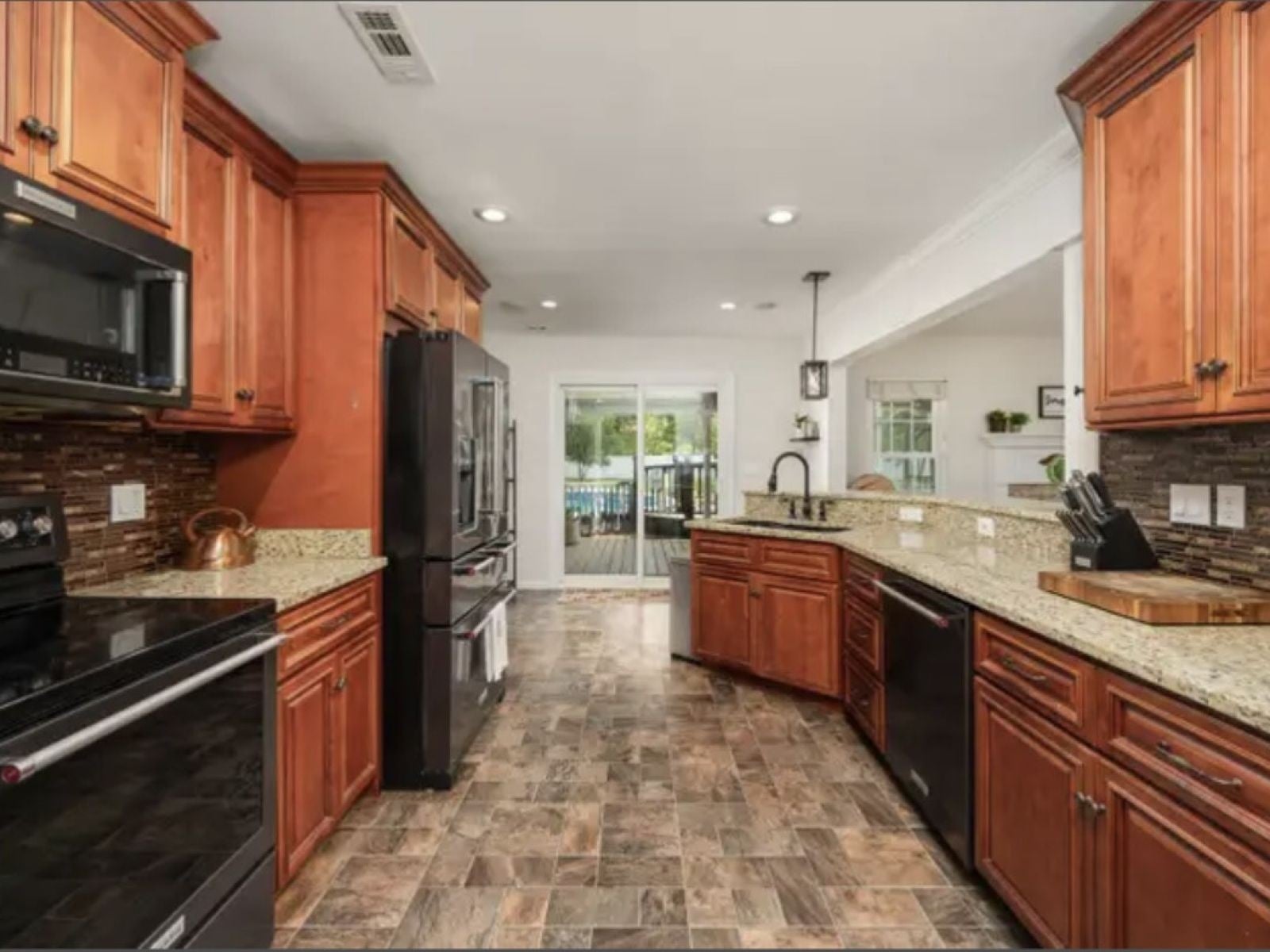 1123 Bramble Trl