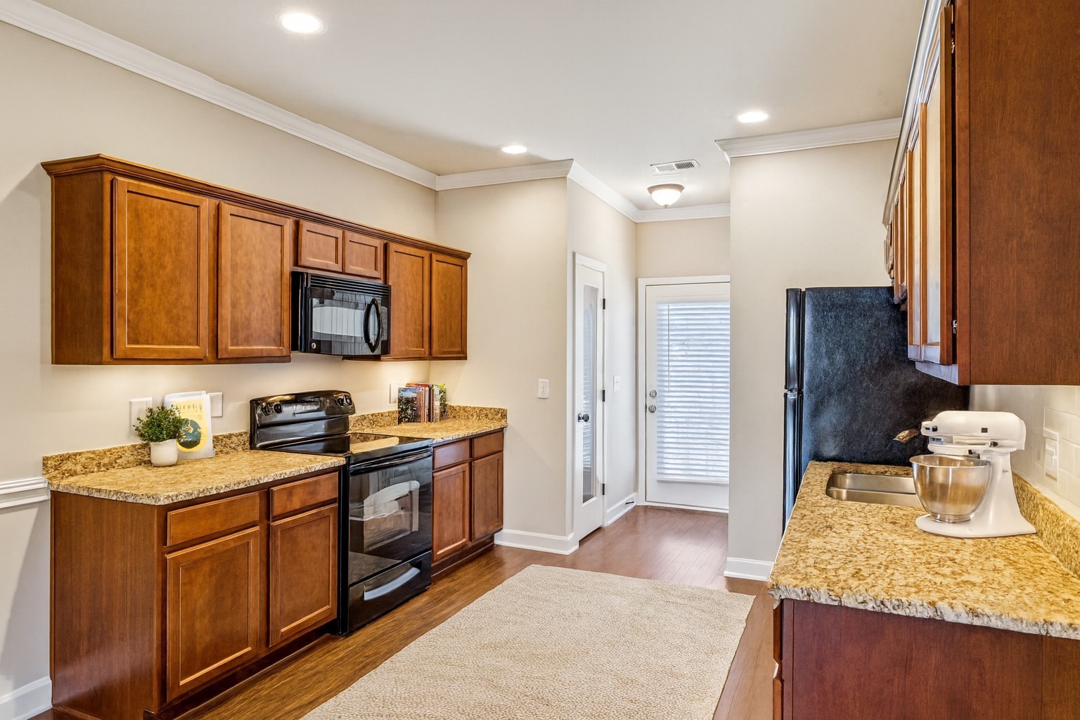 1040 Charlie Daniels Pkwy 111