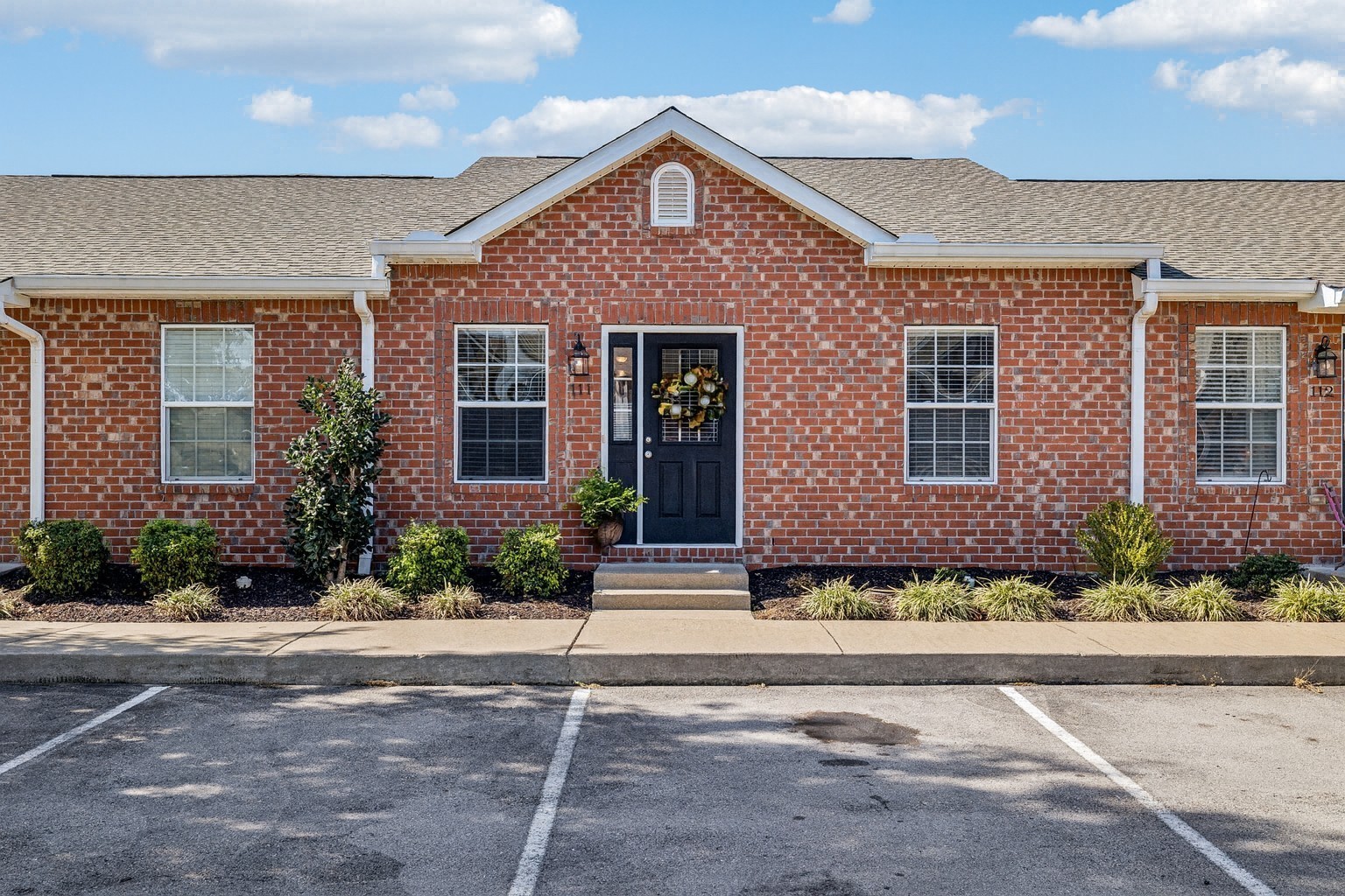 1040 Charlie Daniels Pkwy 111