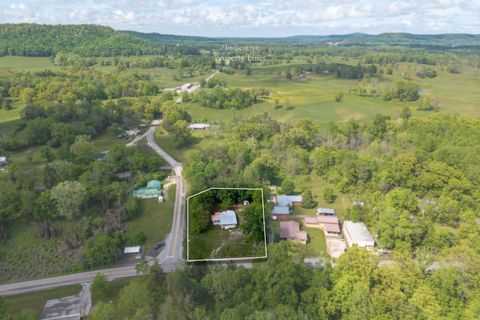 11716 McMinnville Hwy Walling TN 38587