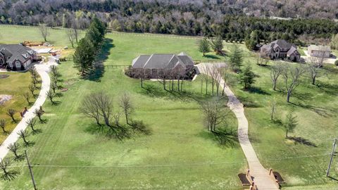 119 Blue Ribbon Trl Christiana TN 37037